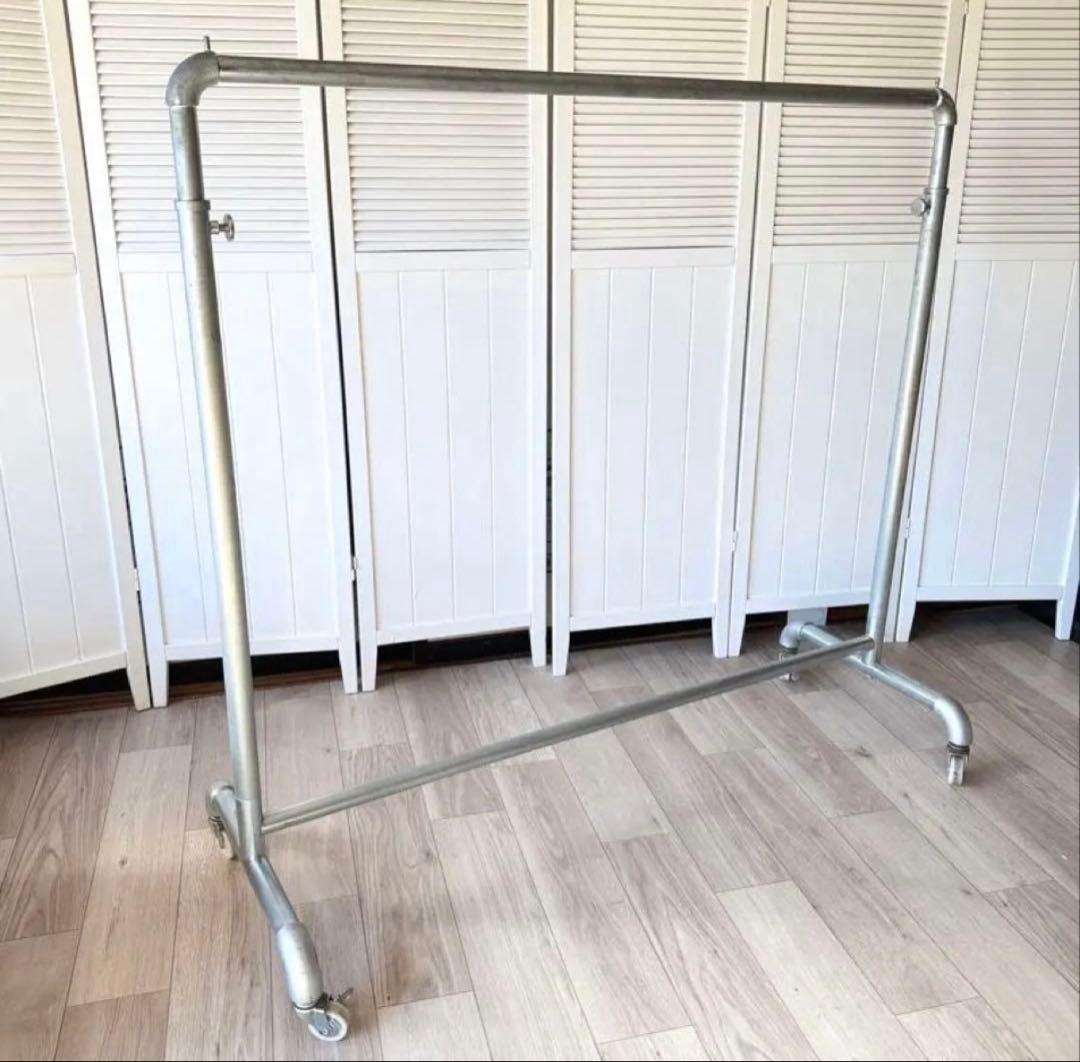 水道管ハンガーラック スチールパイプ アイアン キャスター付き②