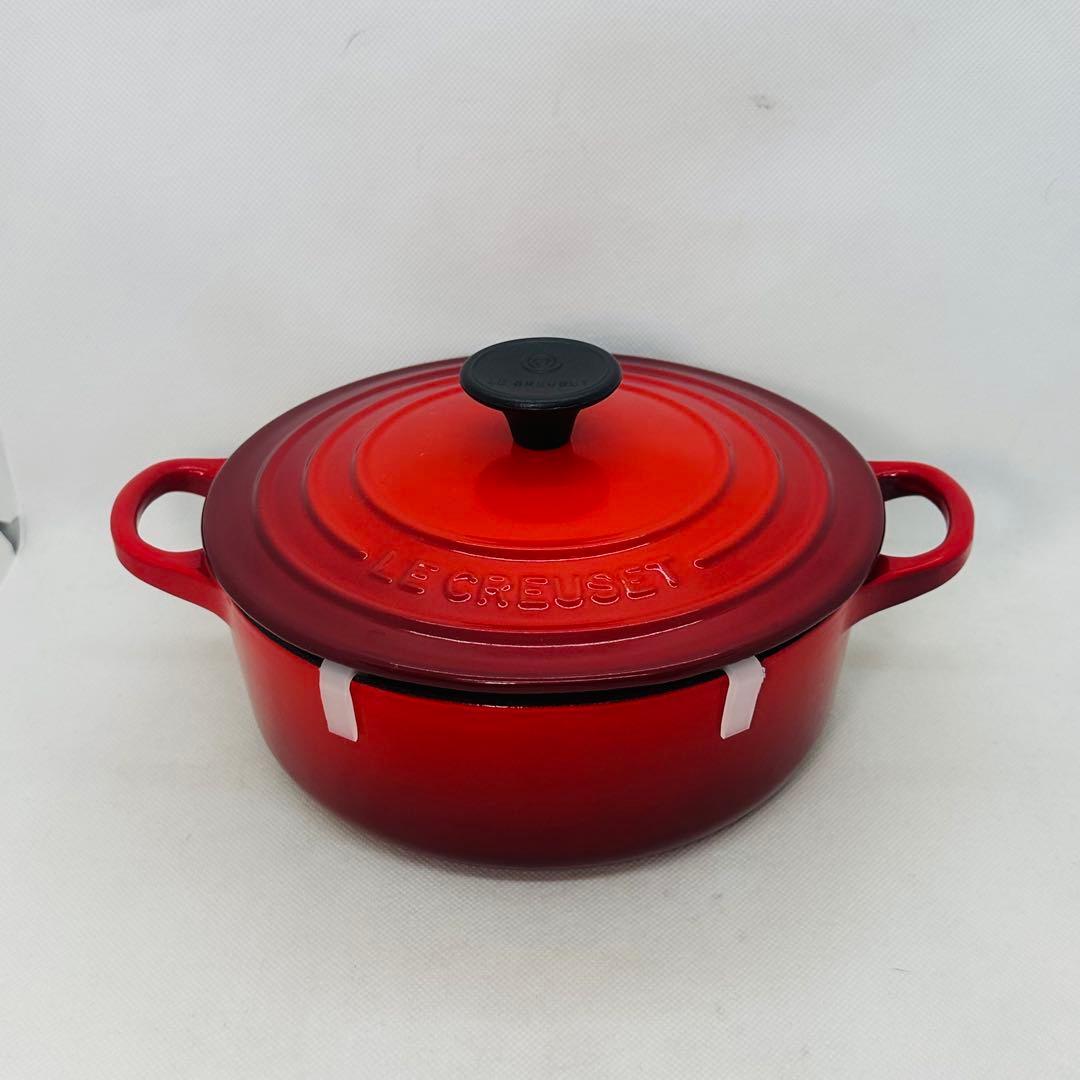 未使用 ル・クルーゼ ココットロンド 両手鍋 18㎝ チェリーレッド