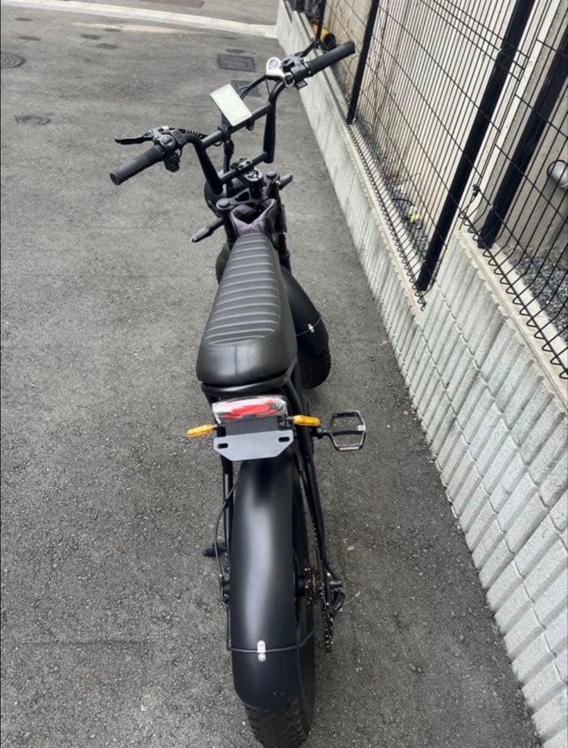 ブラック電動アシスト自転車 スポーツタイプ