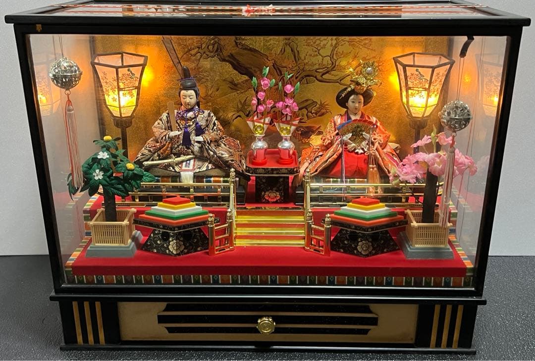 雛人形　親王飾　2人飾り　ガラスケース　オルゴール　元箱有　75×58×36cm