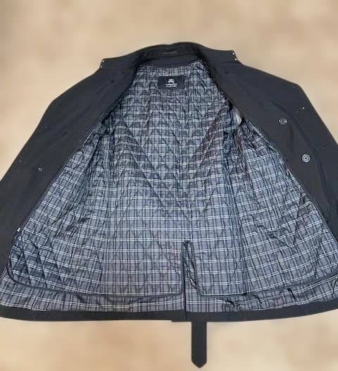 ブラック トレンチコート