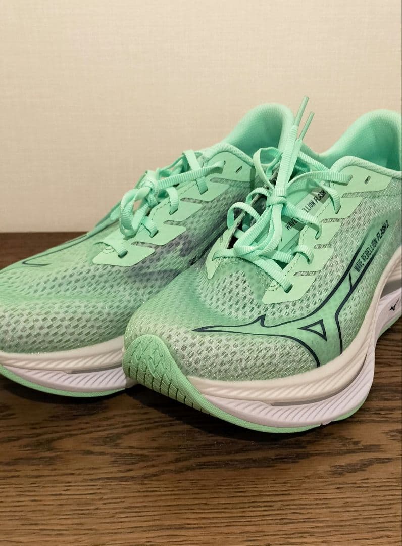 【新品】ミズノ　ウェーブリベリオンフラッシュ2 25.5cm