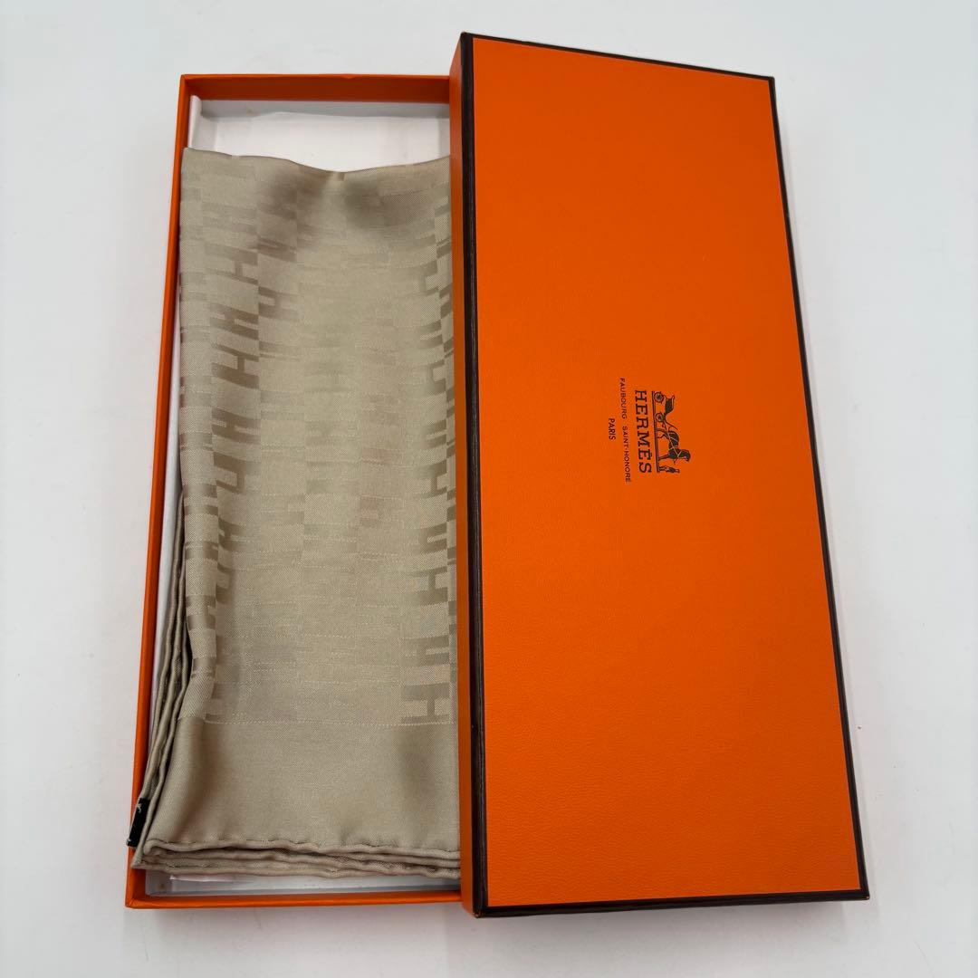 HERMESプチカレ ガヴロッシュ Grand H シルク100% ミニスカーフ