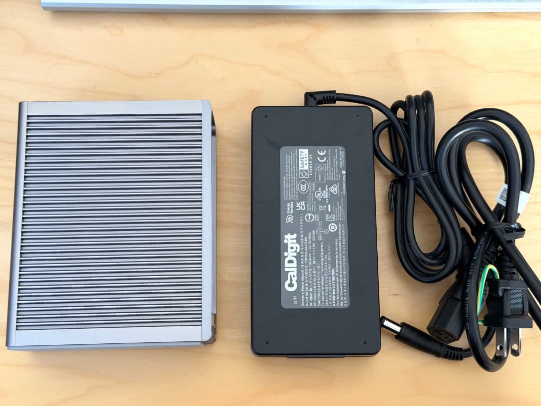 その他 CalDigit TS4 Thunderbolt 4 Dock