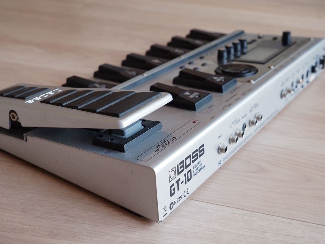 【年末年始価格】BOSS GT-10 マルチエフェクター／アンプシミュレーター