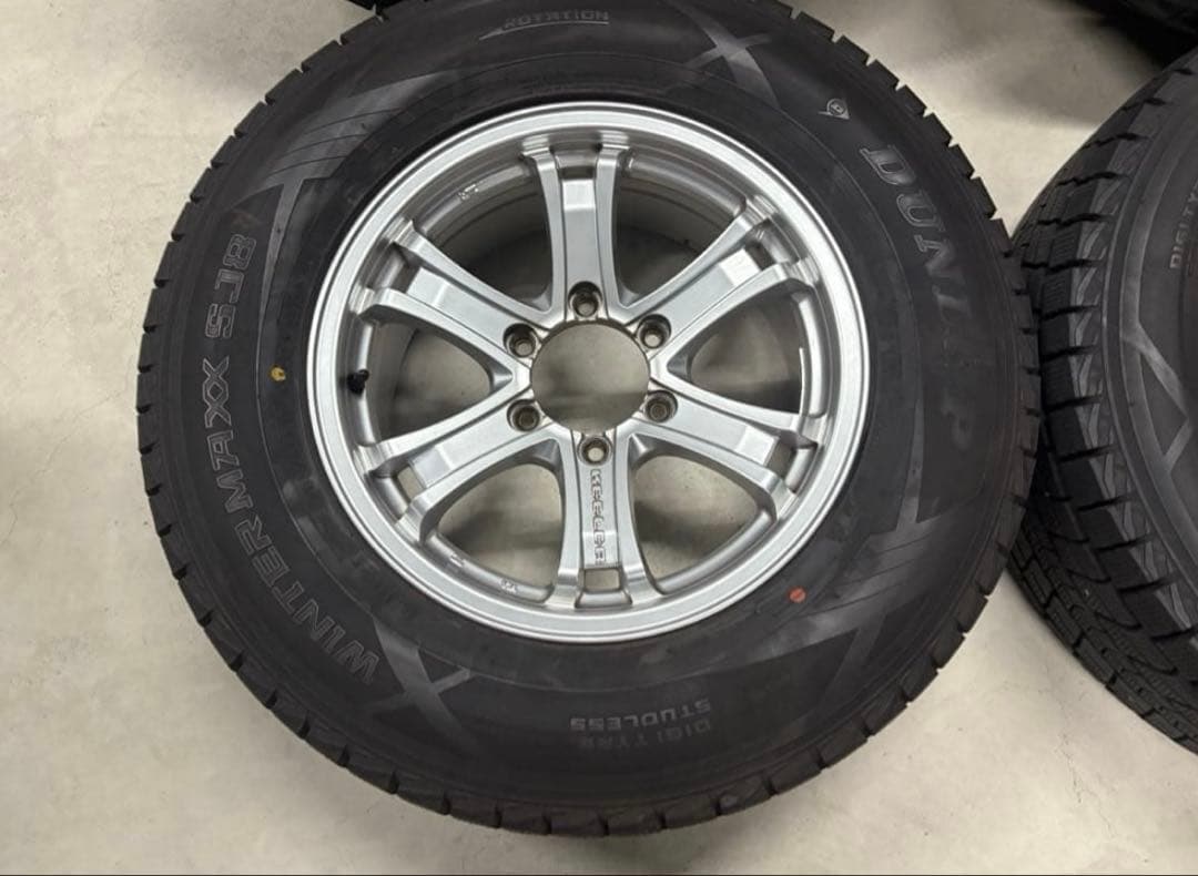 ワンダー① 美品265/65R17 スタッドレスタイヤ　プラド150