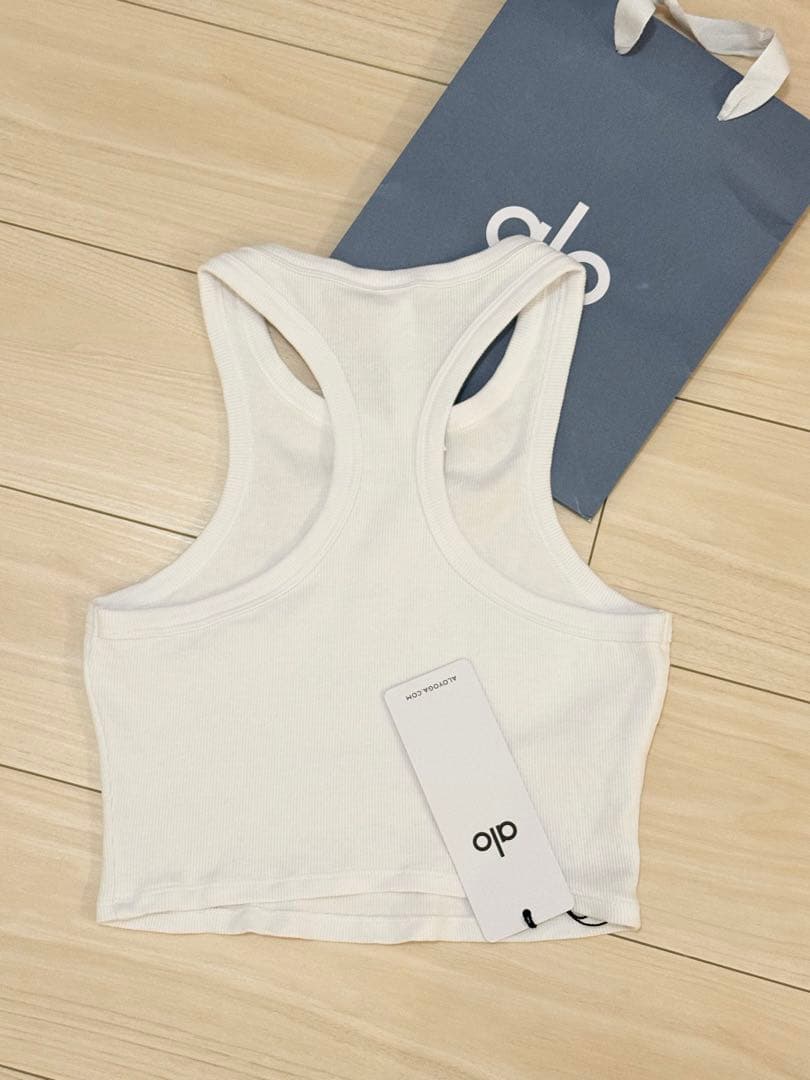 alo yoga aspire タンクトップ　ホワイト　あろーヨガ