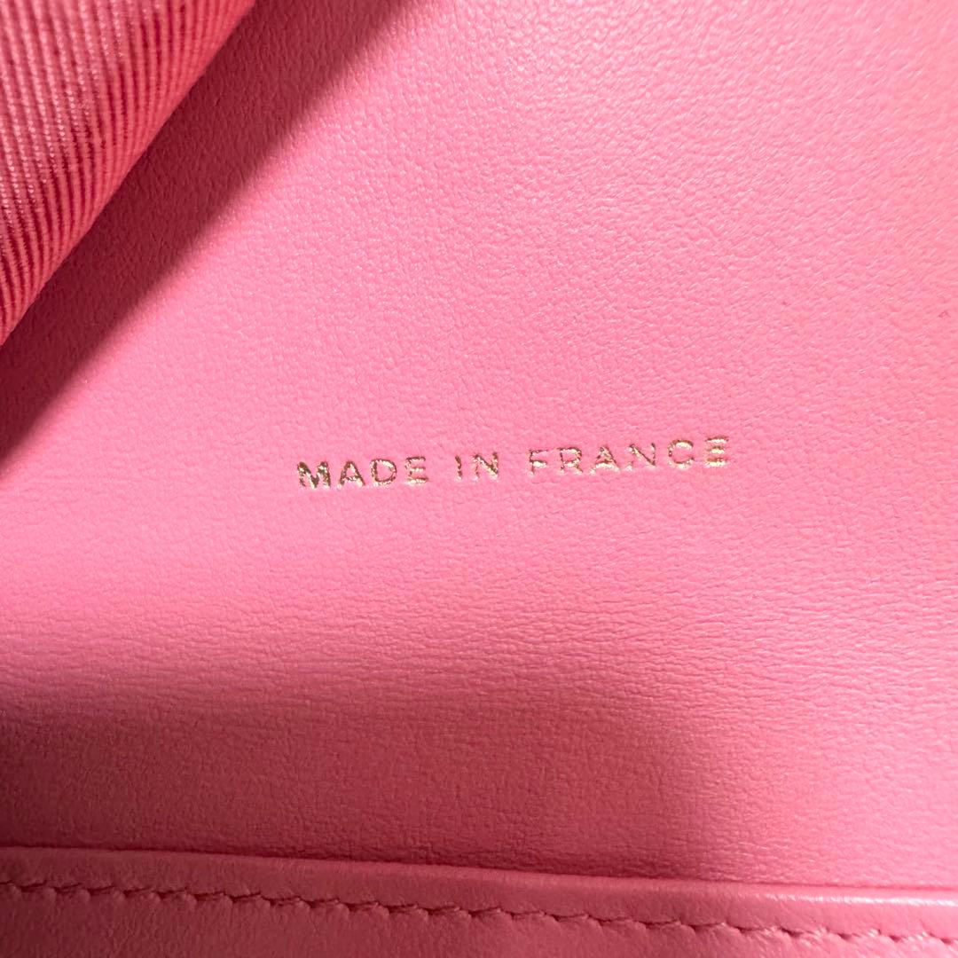 シャネル コンパクト財布 三つ折り財布 ココマーク マトラッセ キャビアスキン