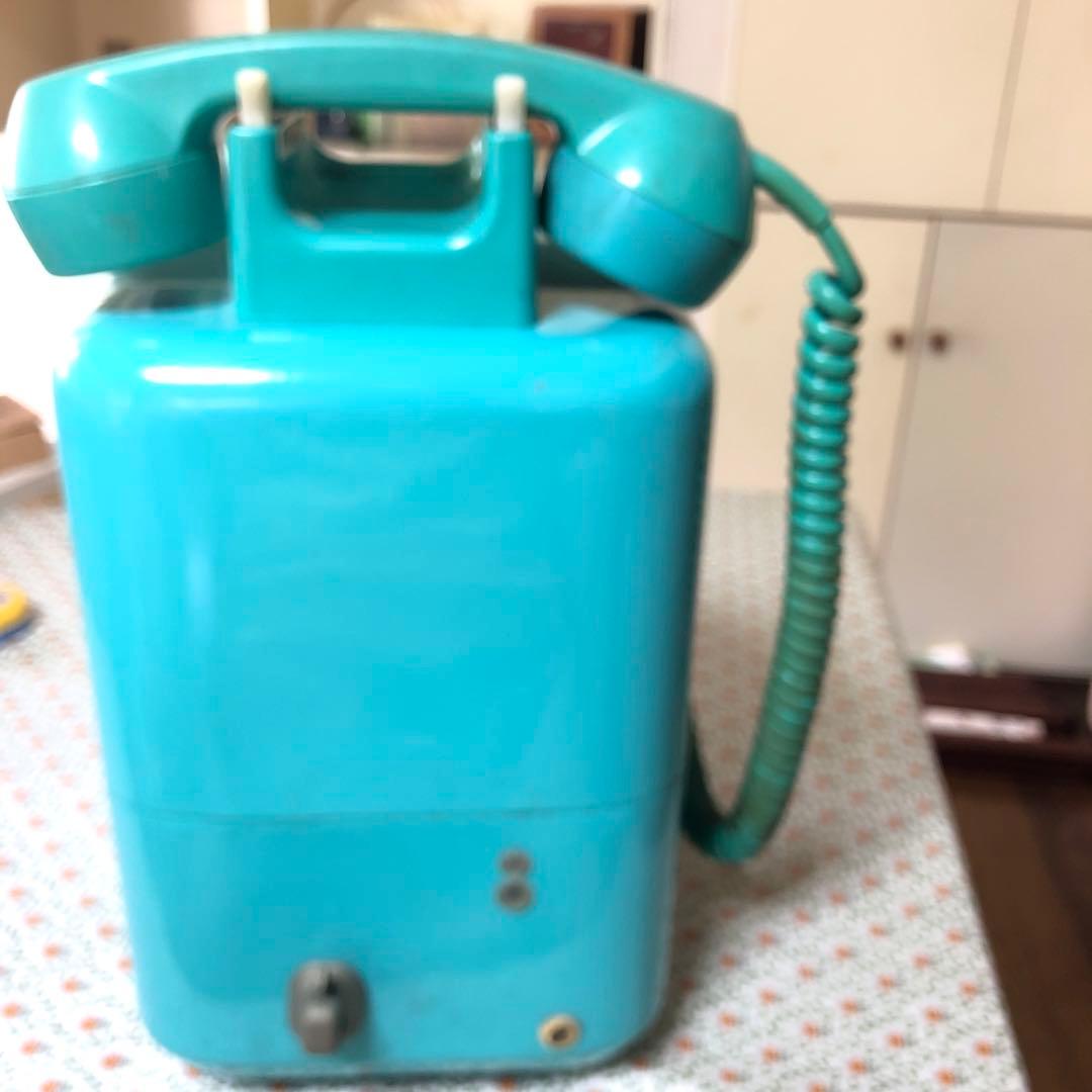 珍しい青ダイヤル式電話 型貯金箱