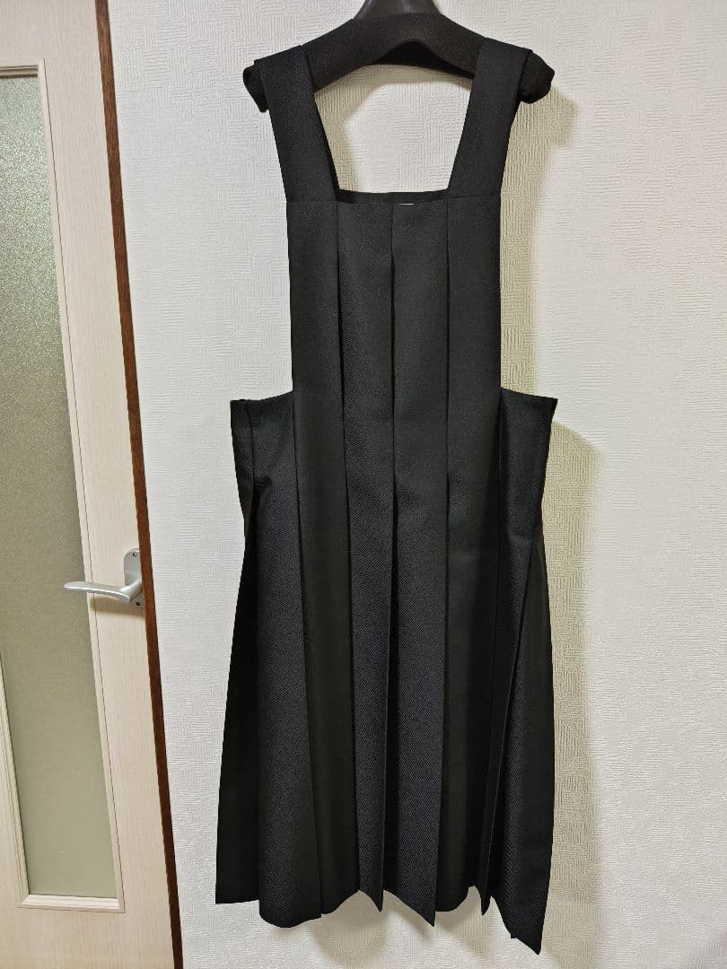ブラック プリーツ サロペット
