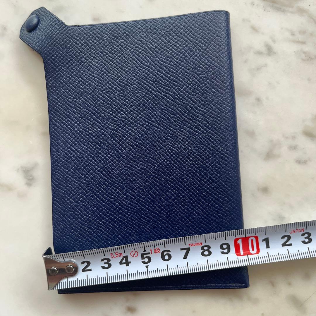 エルメス HERMESネイビー レザー パスポートケース 型押し 直営店購入