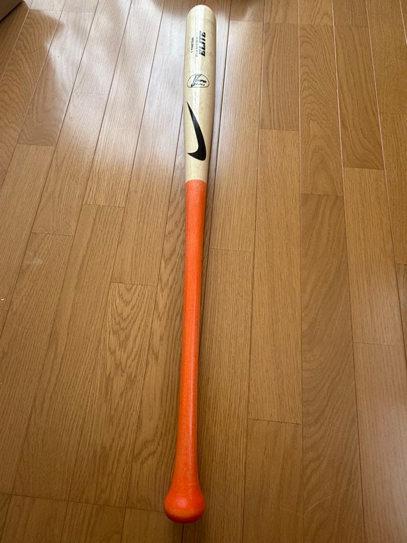鳥谷敬選手 サイン入り木製バット NIKE