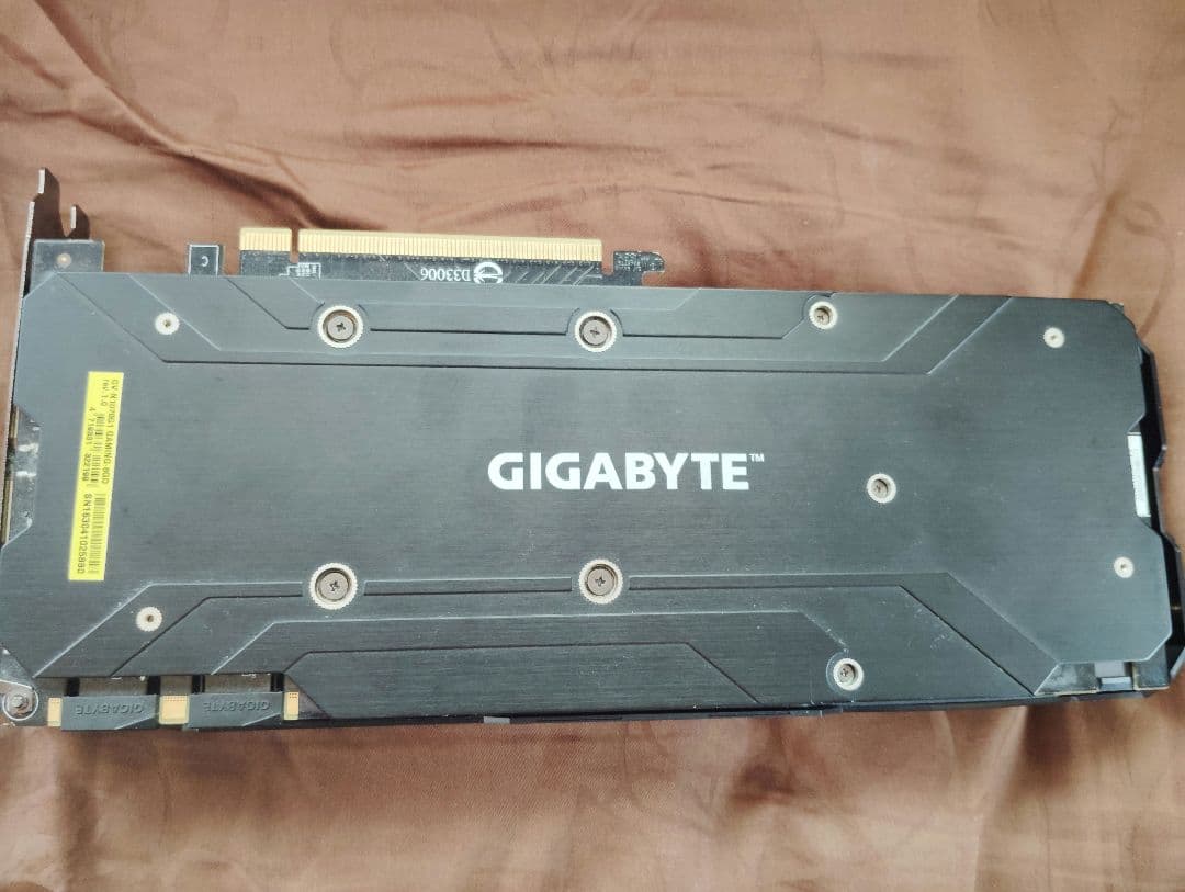 GIGABYTE GV-N1070G1 GAMING-8GD［最終値下げ］