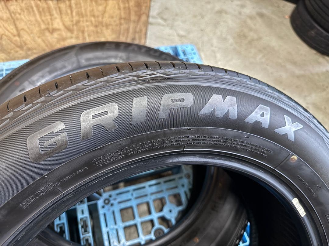 タイヤ・ホイール (537)(2)225/60R18 GRIPMAX STATURE H/T300