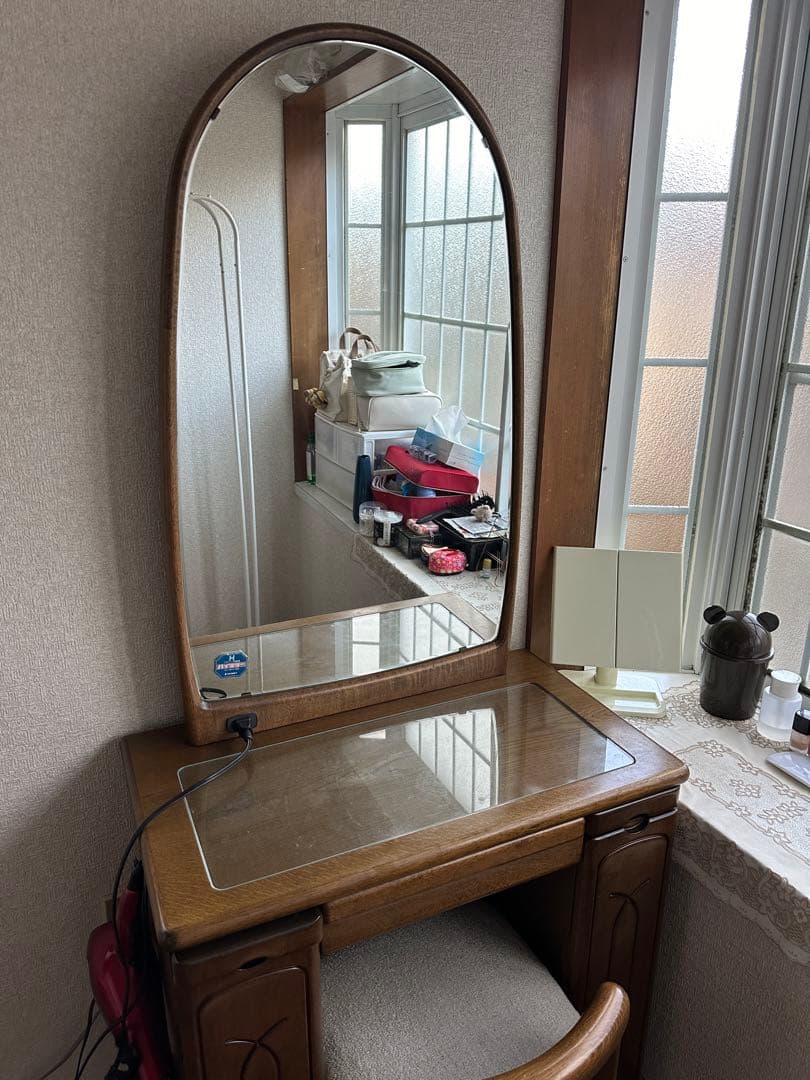 【みー】木製ドレッサー オーバルミラー付きコンセント付き　セット