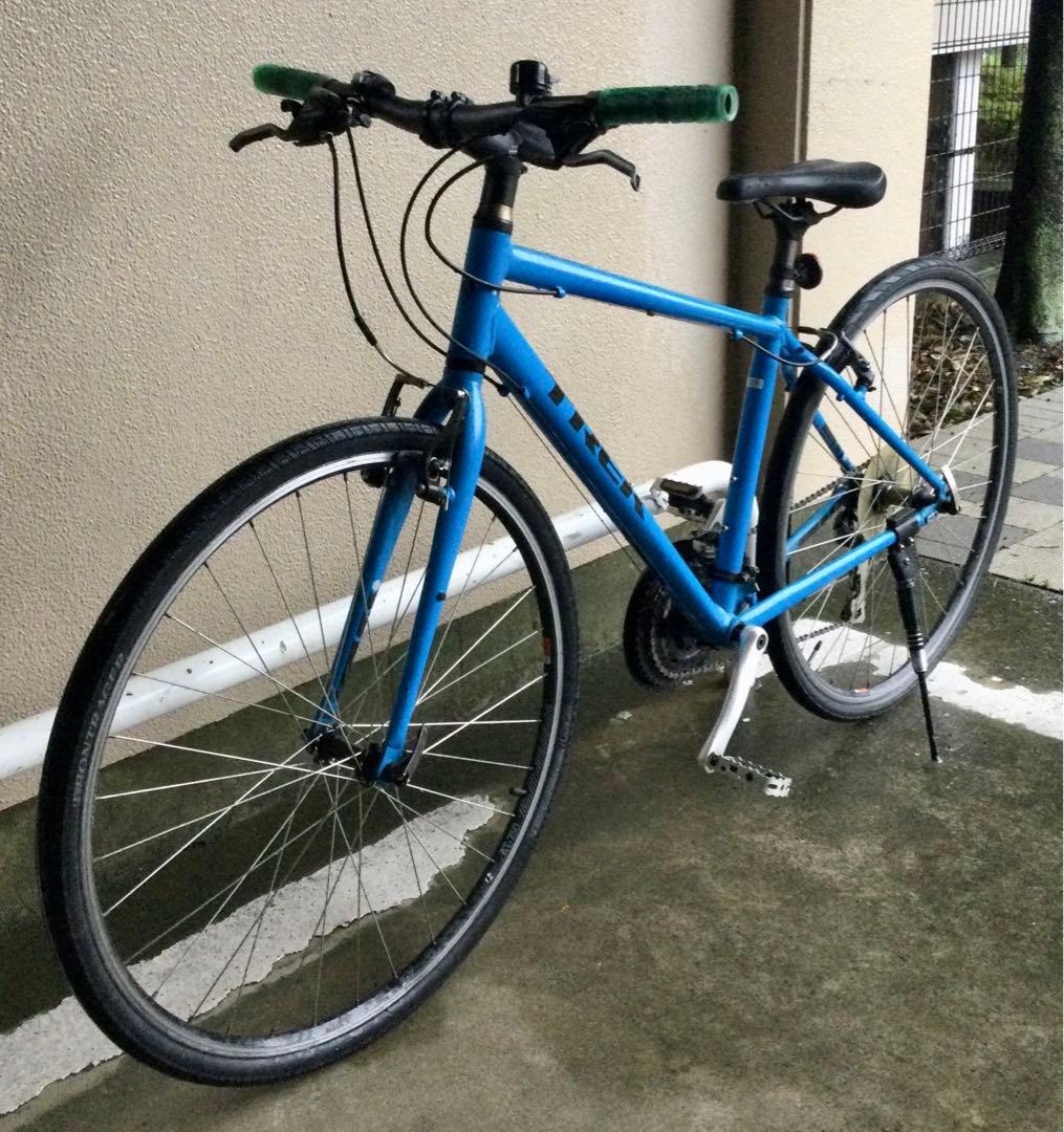 TREK FX2 クロスバイク 24段　17.5 東京