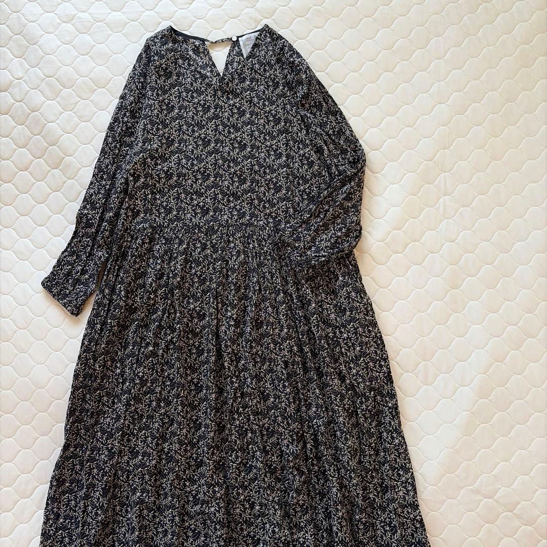 【24SS美品】定価2.3万円✴︎BEARDSLEY プリントギャザーワンピース