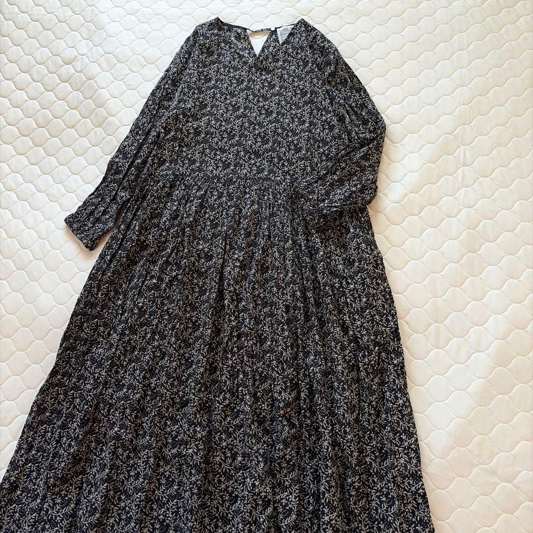 【24SS美品】定価2.3万円✴︎BEARDSLEY プリントギャザーワンピース