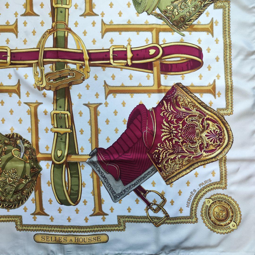 【美品】エルメス カレ90 SELLES A HOUSSE カバーへの腰かけ 白