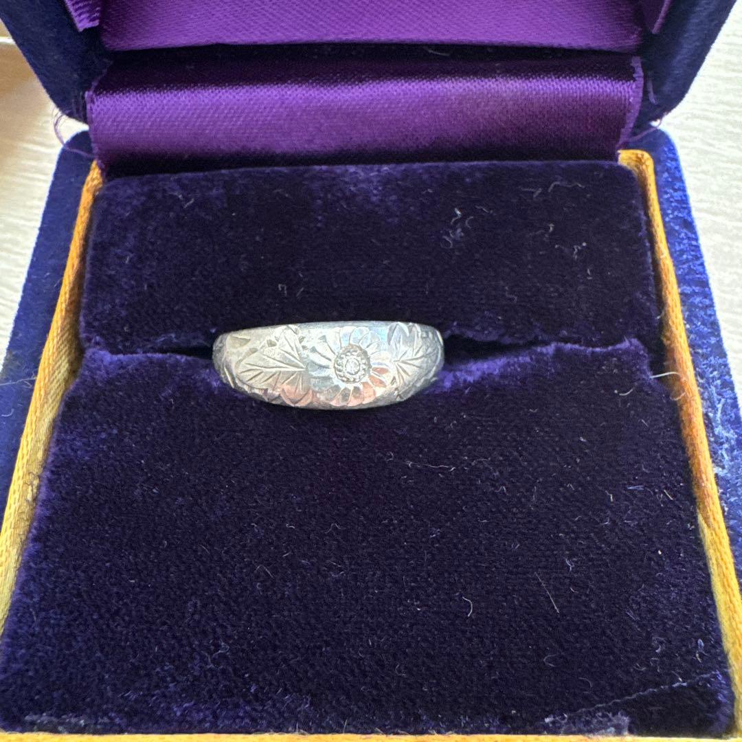 ダイヤモンド埋込プラチナ製「天皇陛下喜寿記念指輪」