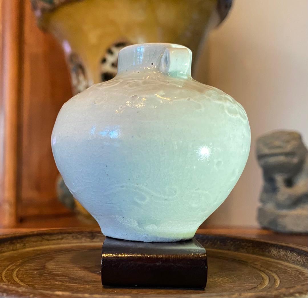 青白磁　小花器　鑑賞台付 ・一輪挿し ・ヴィンテージ　レア ・中国　台湾茶器