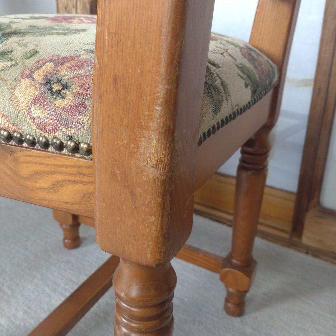 ​【英国アンティーク調】ダイニングチェア ゴブラン織 花柄 鋲打ち 木製　1/4