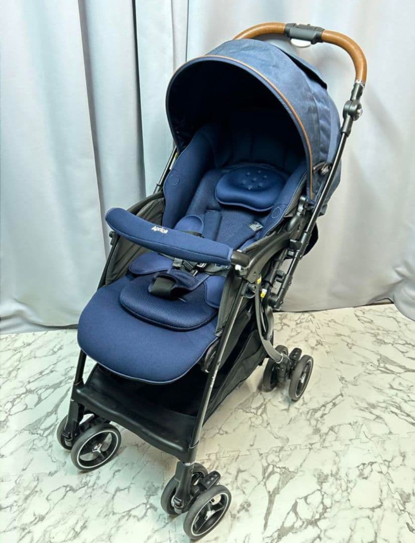 【美品】アップリカ　ラクーナ ビッテ クッション　ラピス ブルー 2021年