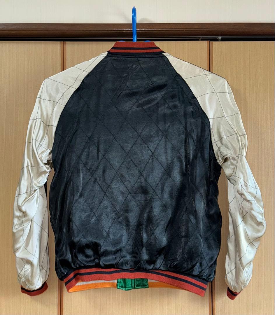 ★超美品！100着限定 居楽仁 イオラニ リバーシブルスカジャン金魚柄グリーンL