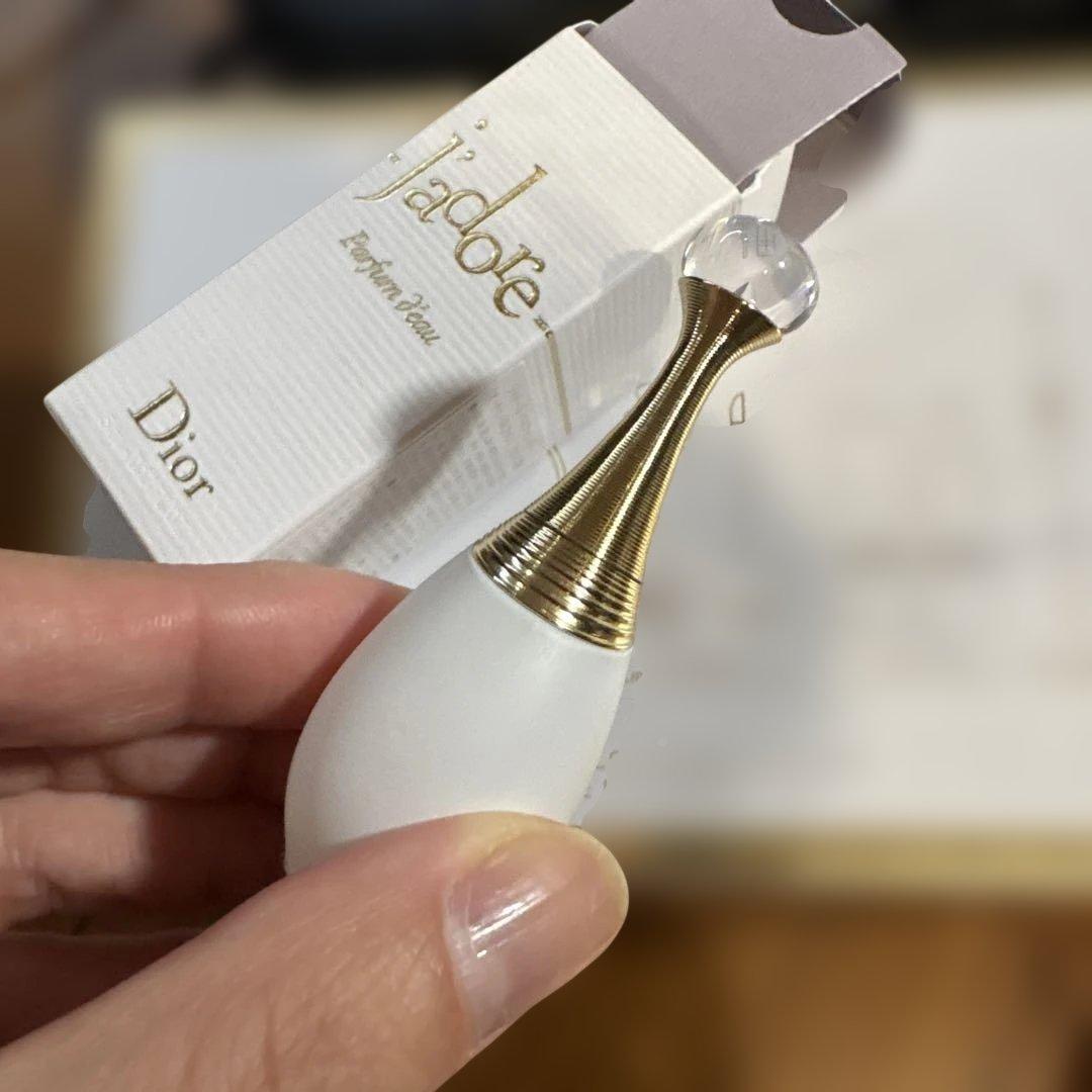 お買い得！Dior ホリデーポーチ ジャドールミニ香水　カプチュールローション他