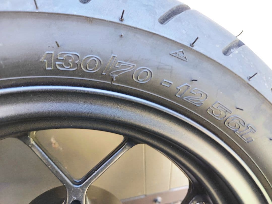 グロム125 ホイールとタイヤの前後セット