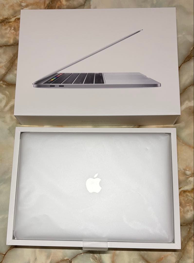 [Lot Fun store様 限定] Apple MacBook Pro
