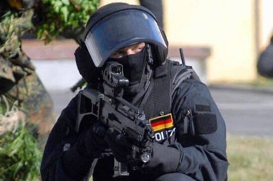ドイツ 連邦警察 GSG9 装備 AM-95 ヘルメット 虹6 RS6 新品