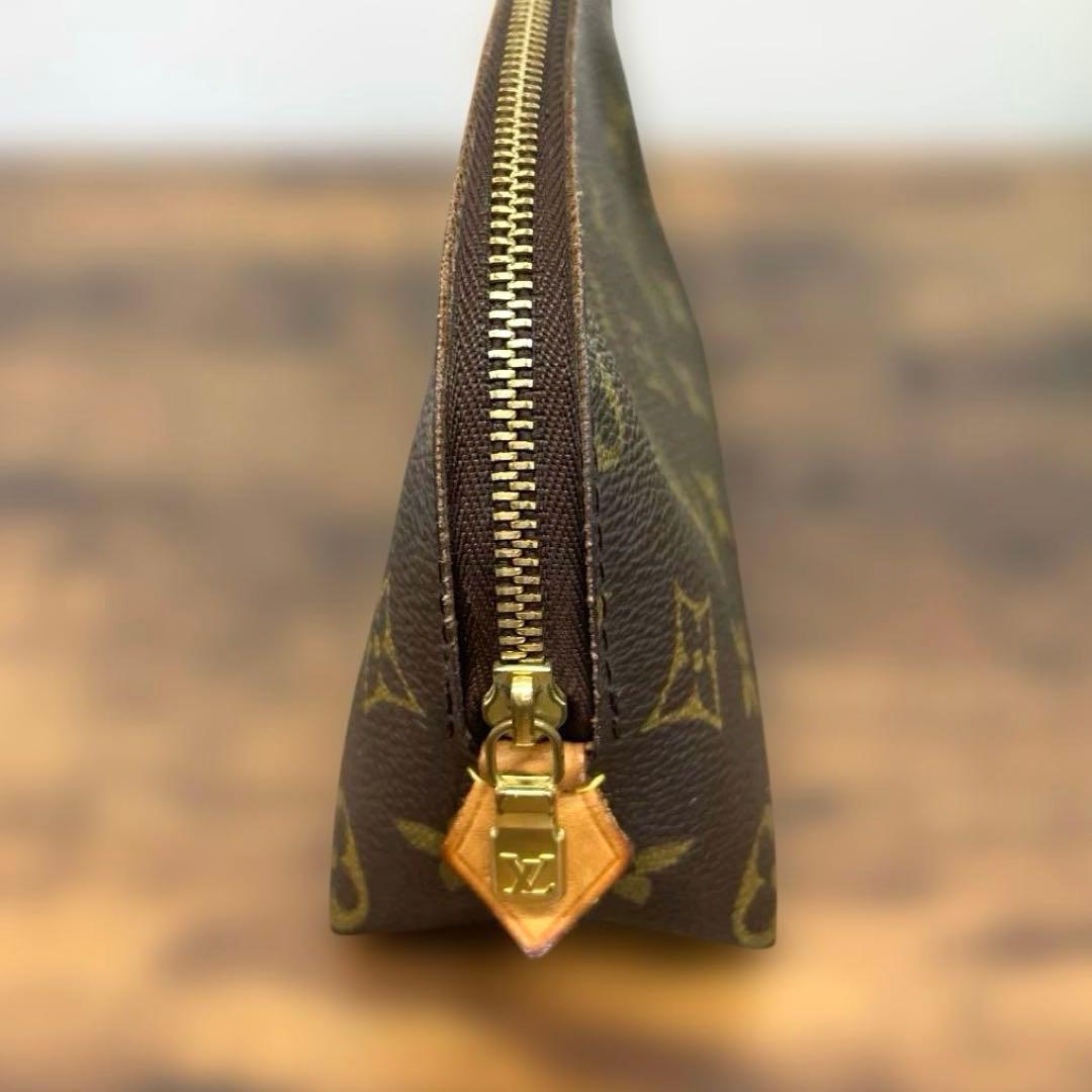 Louis Vuitton モノグラム ポーチ 中型