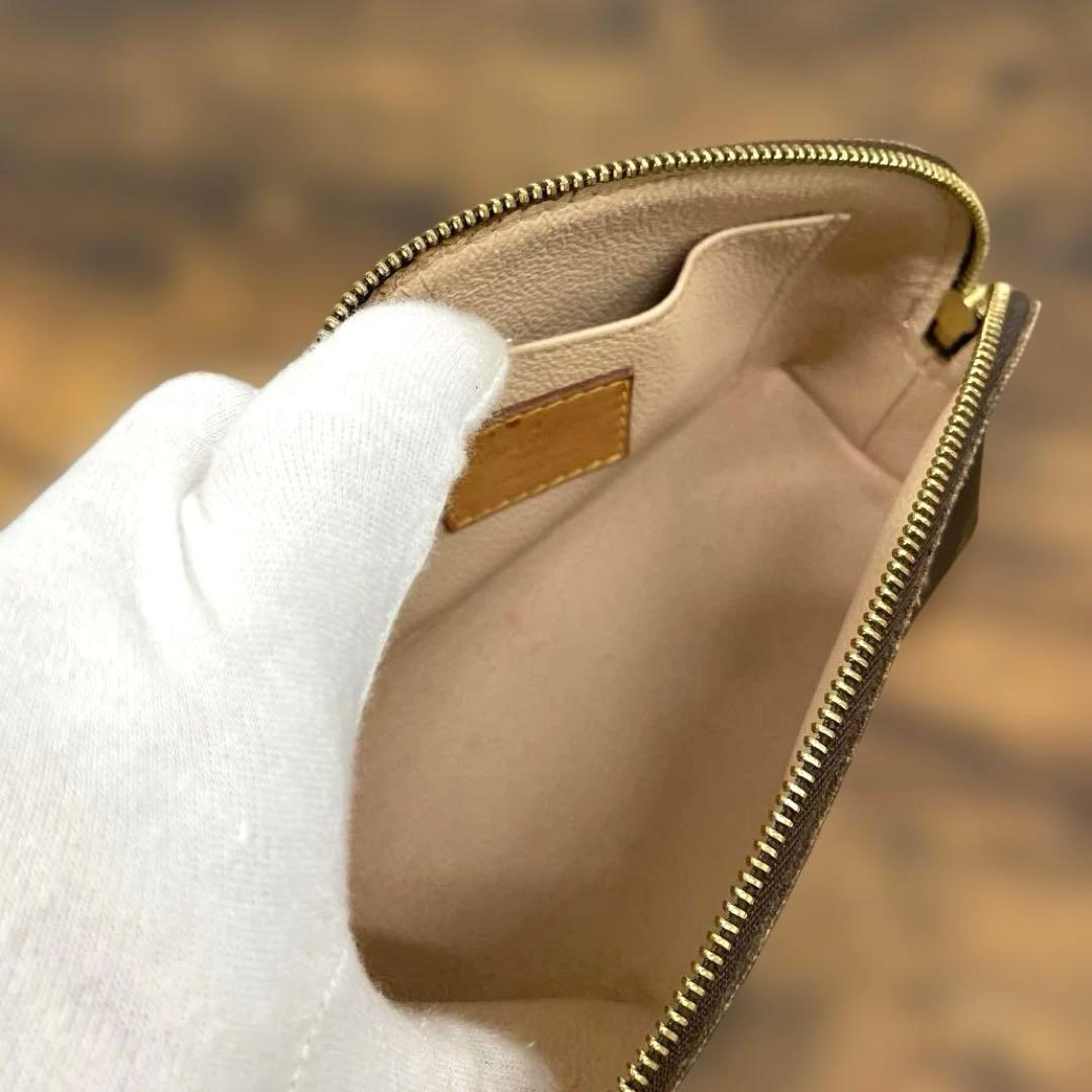Louis Vuitton モノグラム ポーチ 中型
