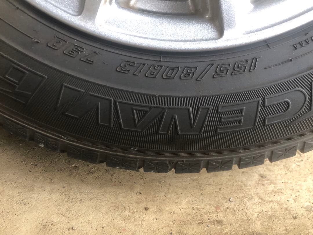 Taka ちん専用 Goodyear スタッドレスタイヤ 13インチ 4本セット
