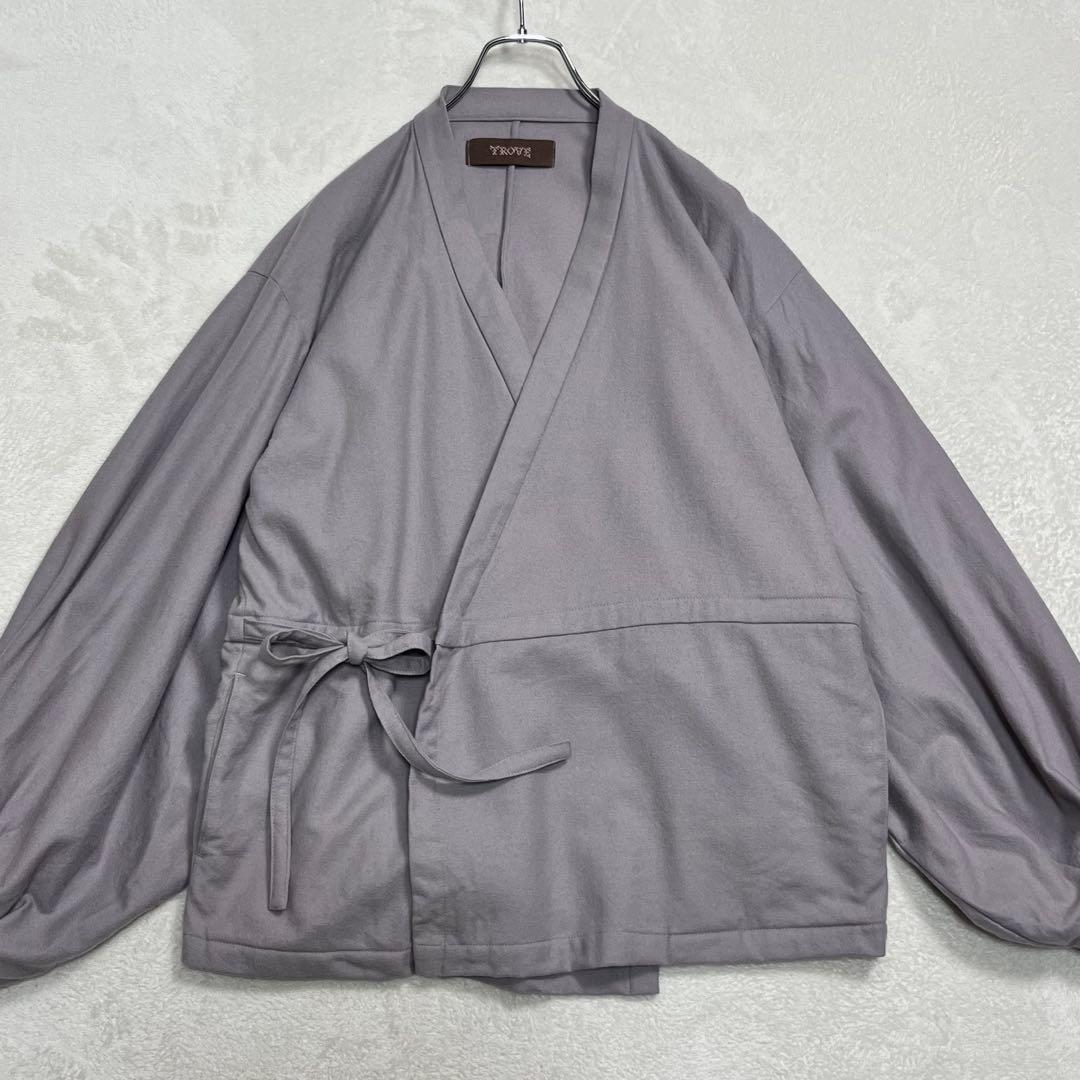 『TROVE』法衣ガウン リラックスシルエット 極太のバルーン袖 カシミヤ混