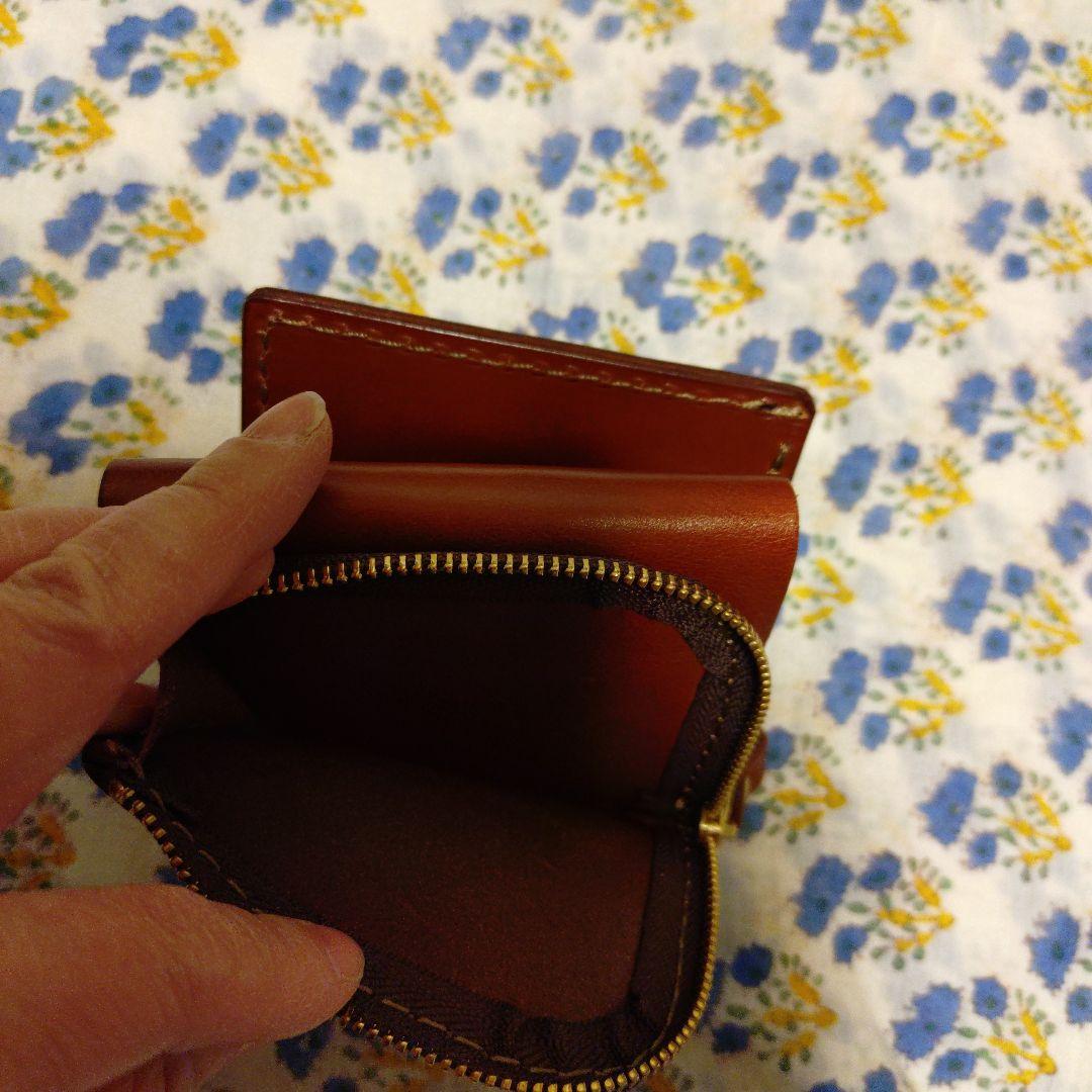 【美品】HERZ ヘルツ　ライトウォレット　2つ折り　ラウンド　チョコ　L字型