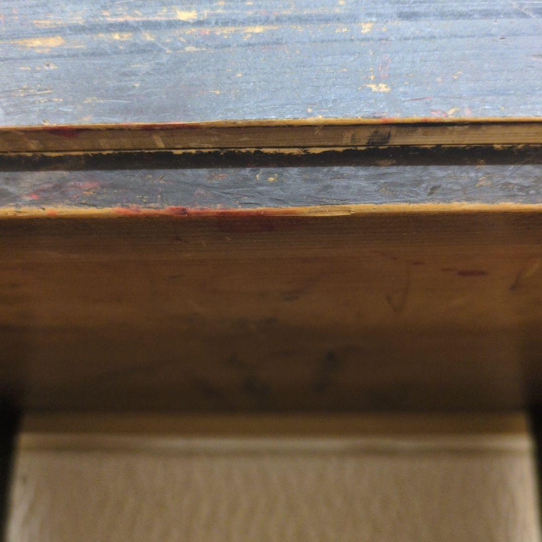 古い時代の文机 隠し箱付き