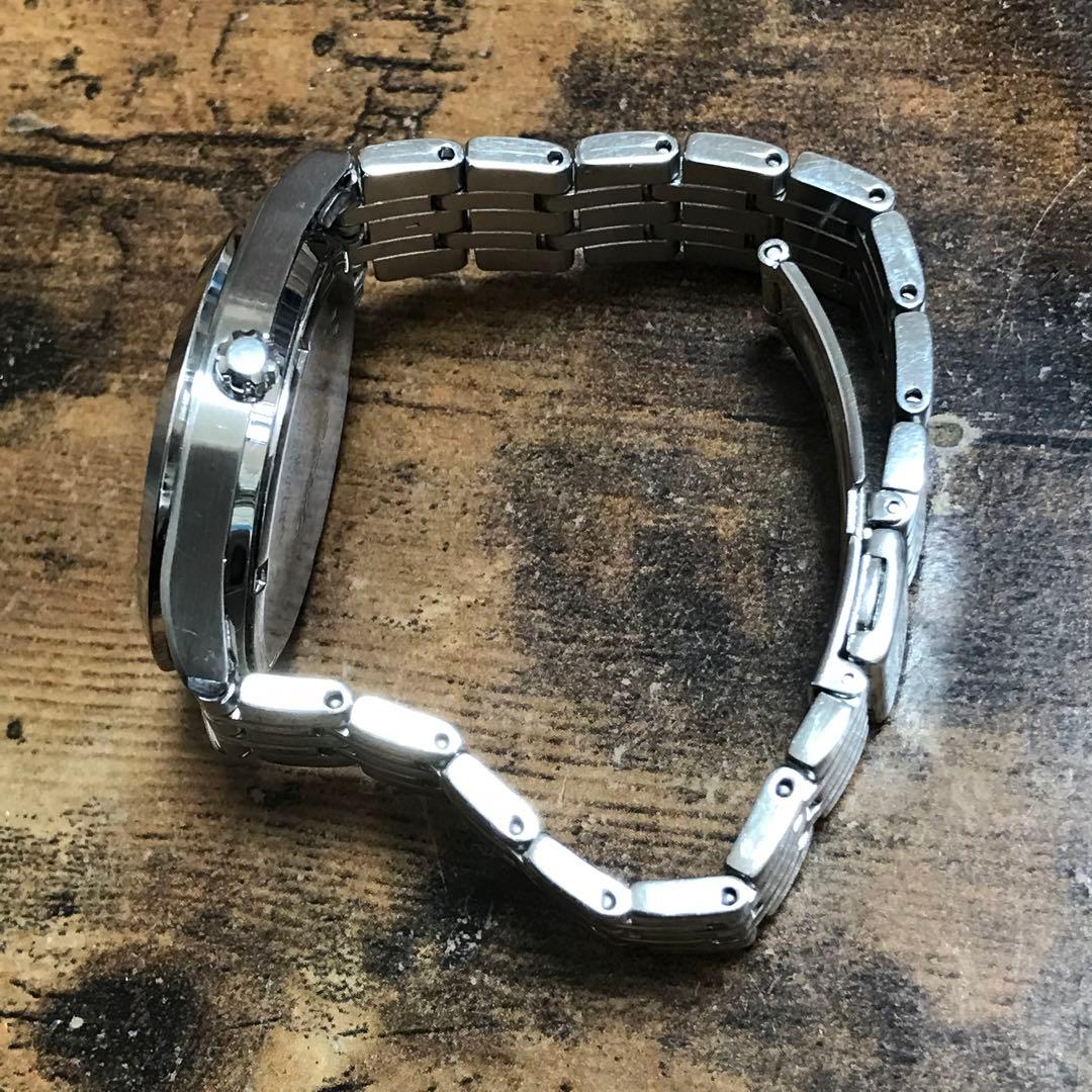SEIKO V158-0AZ0 made JAPAN 防水ソーラー メンズ腕時計