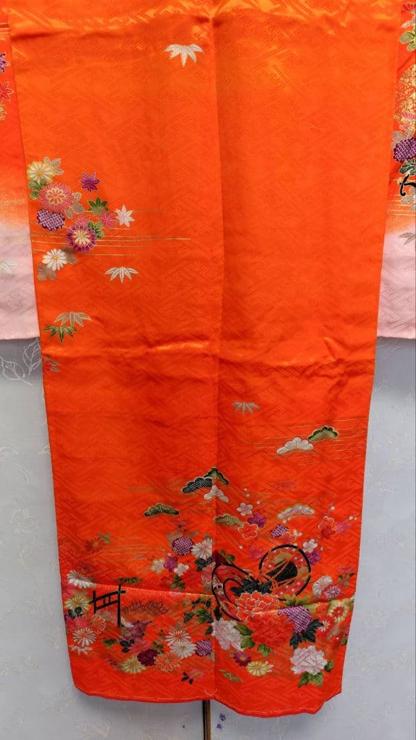 RK559子供着物四つ身7歳前後用着丈134センチ裄丈55センチ美品非常に綺麗