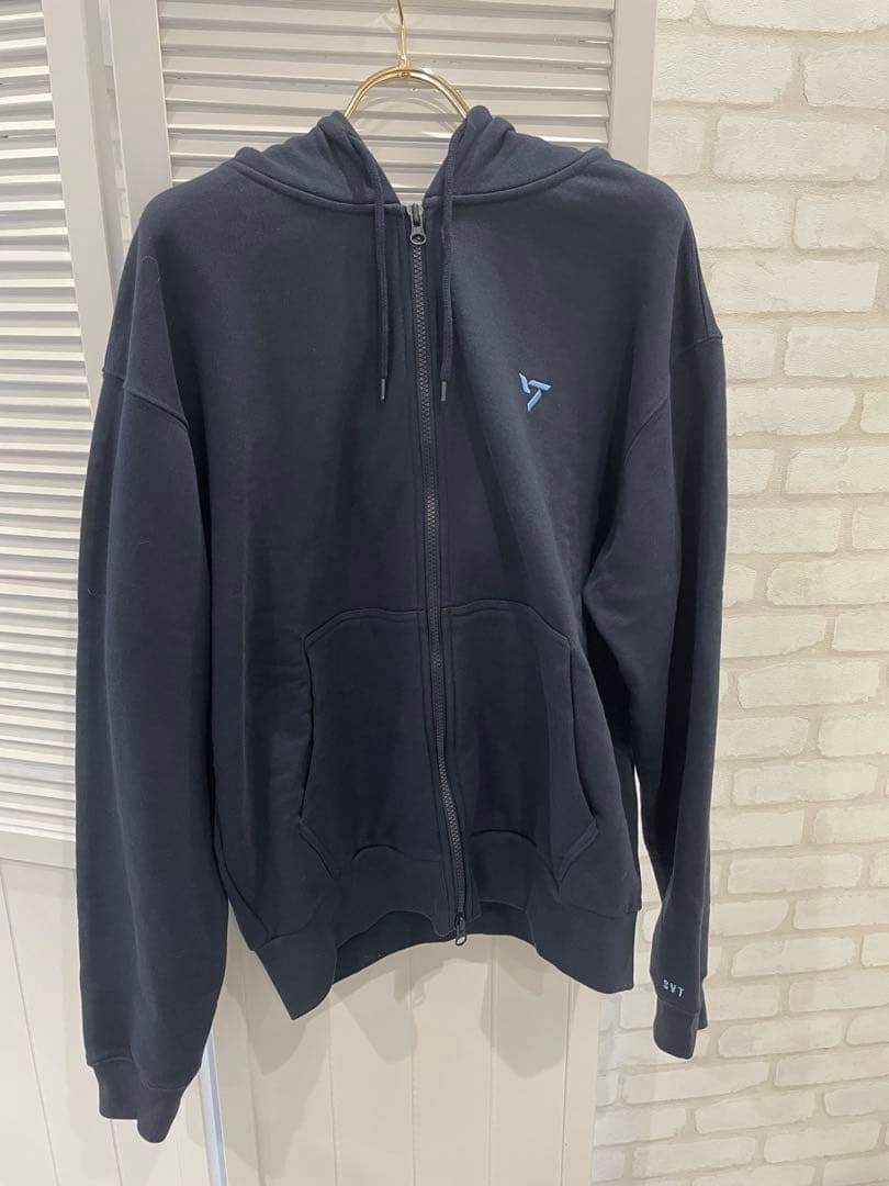 SEVENTEEN　CARAT LAND 2023 ケレン　パーカー　Lサイズ