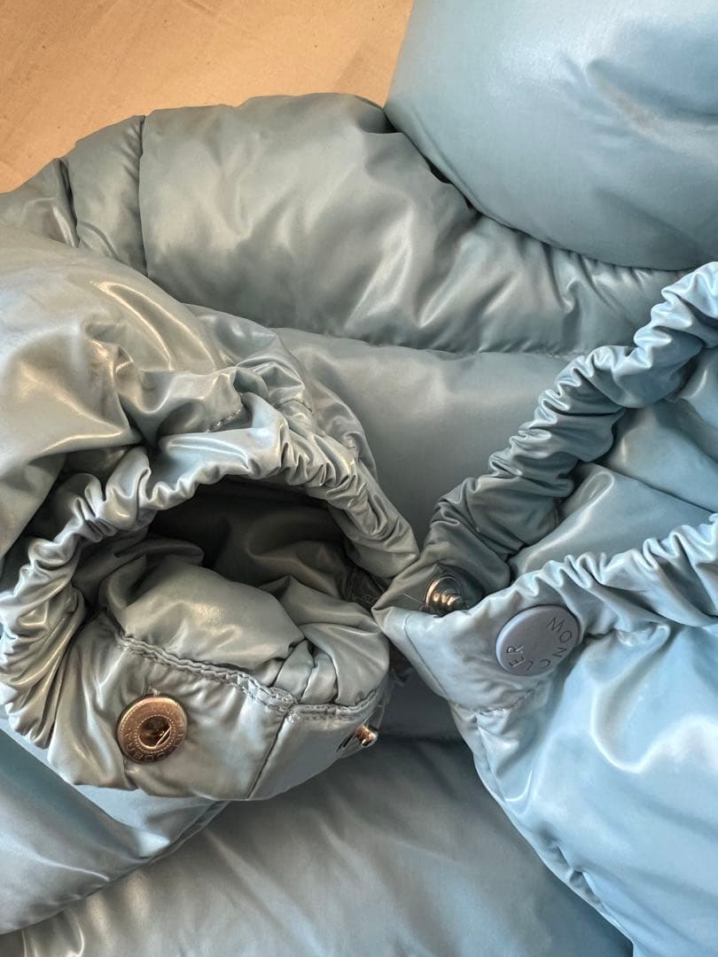 Moncler モンクレール　ダウンジャケット　ベスト　ライトブルー