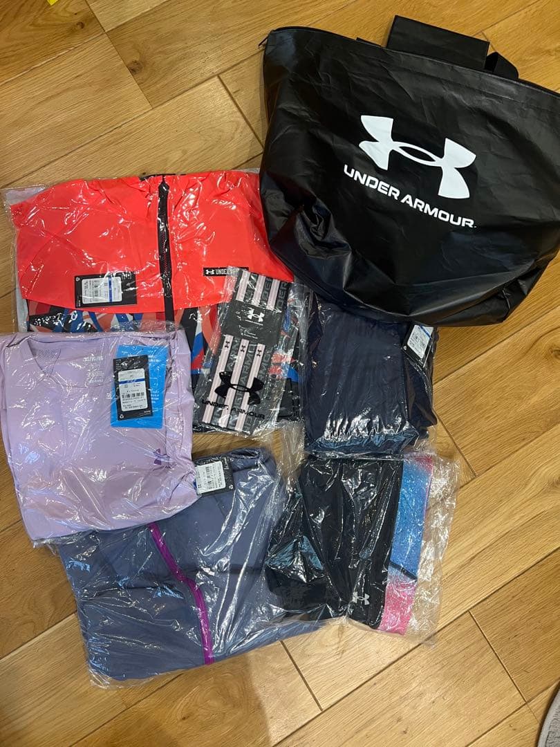 アンダーアーマー　福袋 2026 XL 計6点　レディース　3000円クーポン付