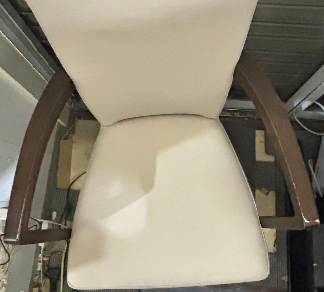 カリモク 肘付昇降回転キャスター付チェア