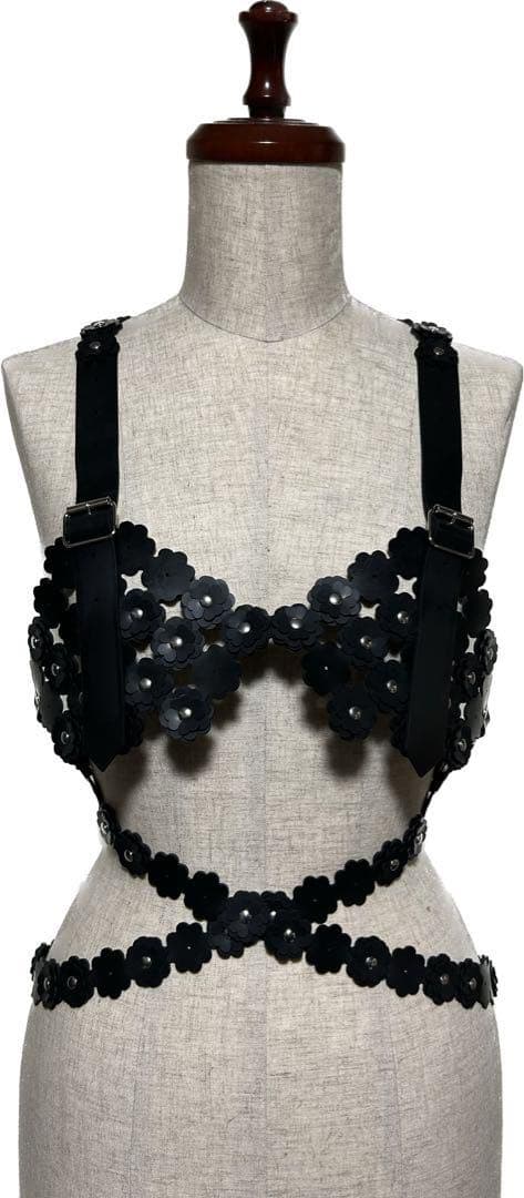 noir kei ninomiyaハーネス