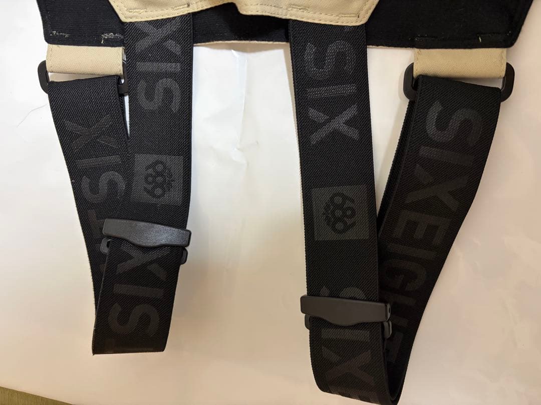 686 シックスエイトシックス　スノーボード　ビブパンツ　Ｌサイズ