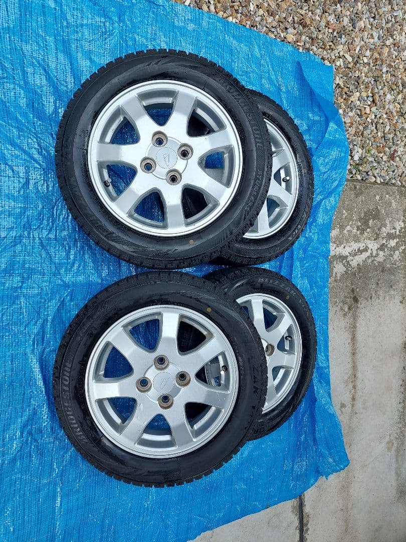 ブリヂストン155/65R14スタッドレスタイヤとホイールセット