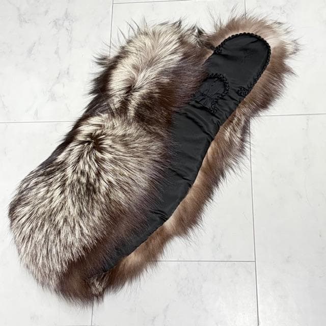 新品未使用★サガフォックス リアルファー ロング肉厚ストール 焦げ茶、毛先は白