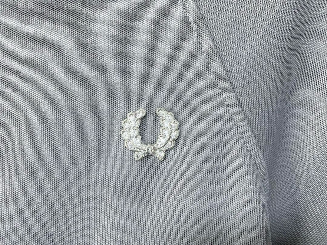 ほぼ未使用　フレッドペリー ジャージ　トラックジャケット　グレー