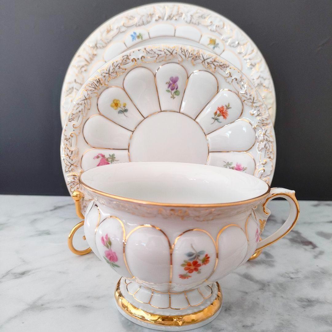希少品★マイセン 宮廷の小花 Xフォーム トリオ 散らし小花 カップ&ソーサー